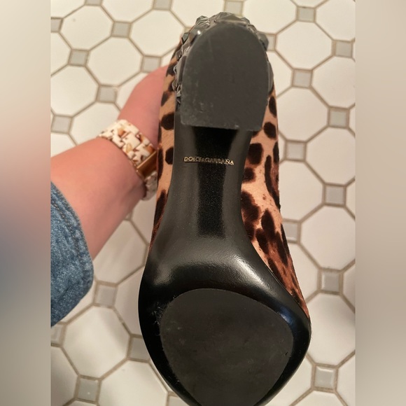 100% AUTHENTIC DOLCE & GABBANA Calf Hair Leopard Print High Heel Ankle Boots - Picture 4 of 6